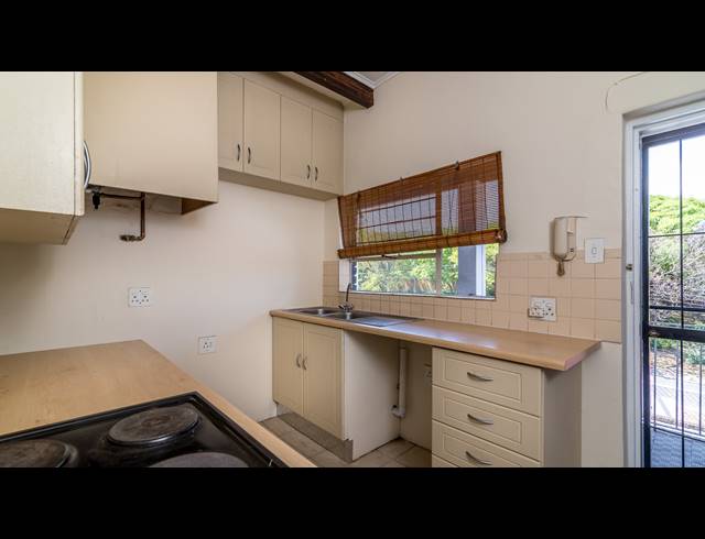 1 BEDROOM APARTMENT FOR SALE IN WENDYWOOD